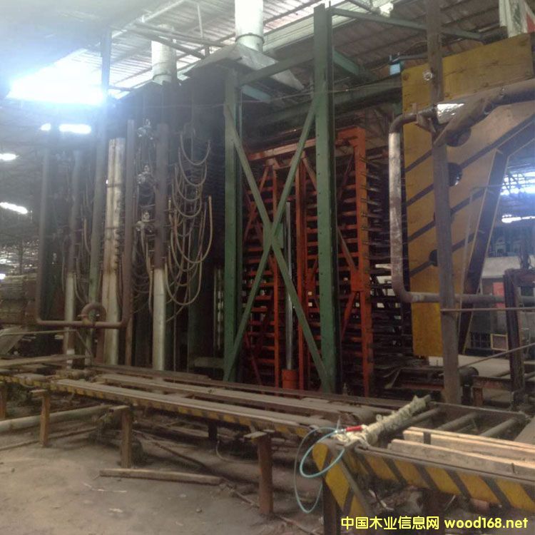 D(zhun)׌ a(chn)4x8ߴλľቺC